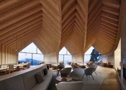 Mountain Hut by Peter Pichler Architecture