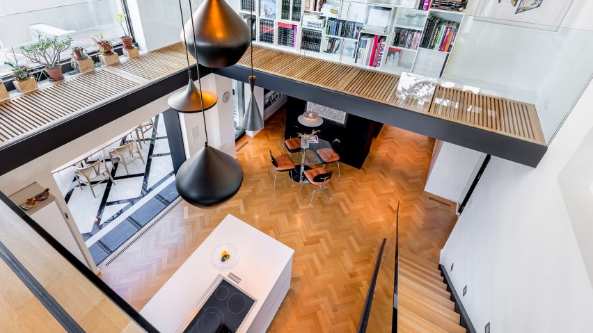 Peart/Weisgerber residence at Habitat-67 by Moshe Safdie renovated by EMarchitecture