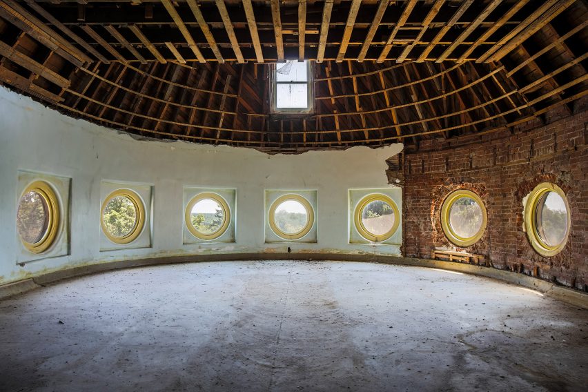 Port Hole Windows in Ward, circular Patient Activity Room Matt Van der Velde Architecture Abandoned Asylums Interior Jonglez Publishing