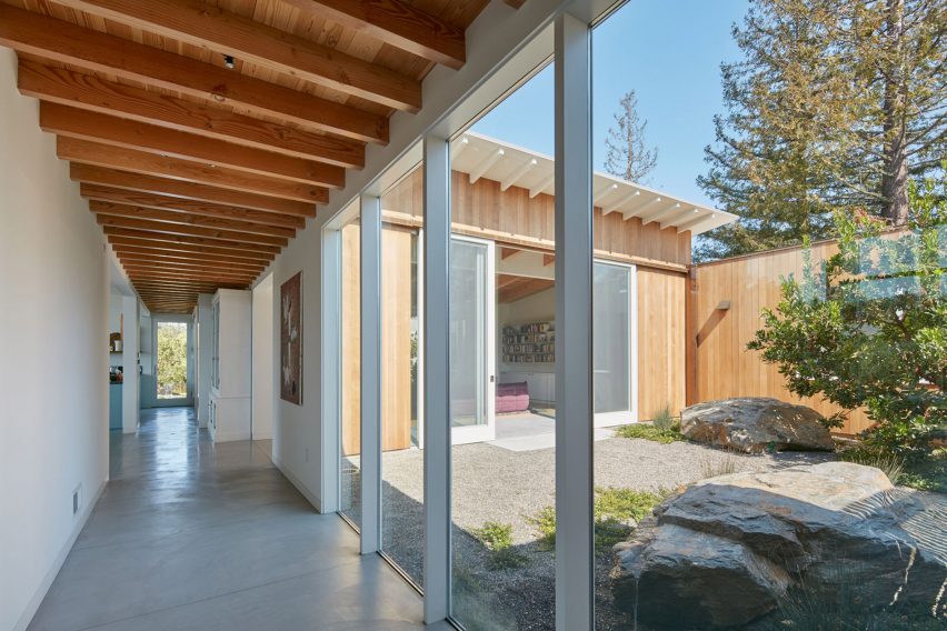 Silicon Valley residence by Malcolm Davis