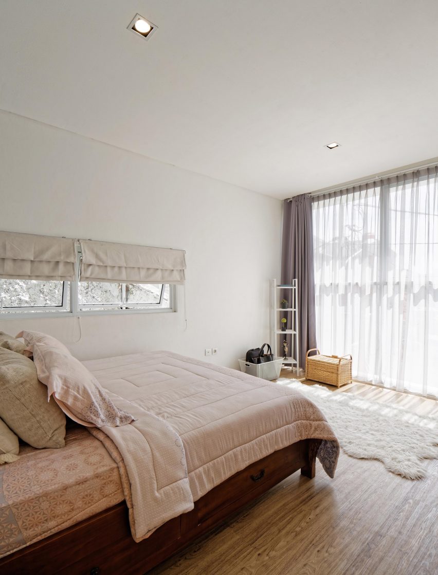 Splow House by Delution Architect
