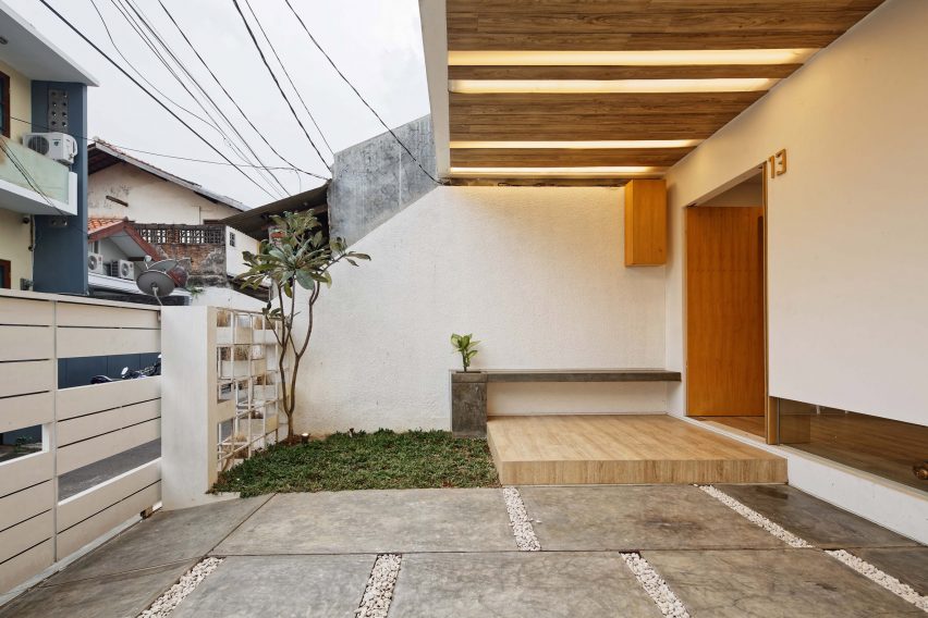 Splow House by Delution Architect
