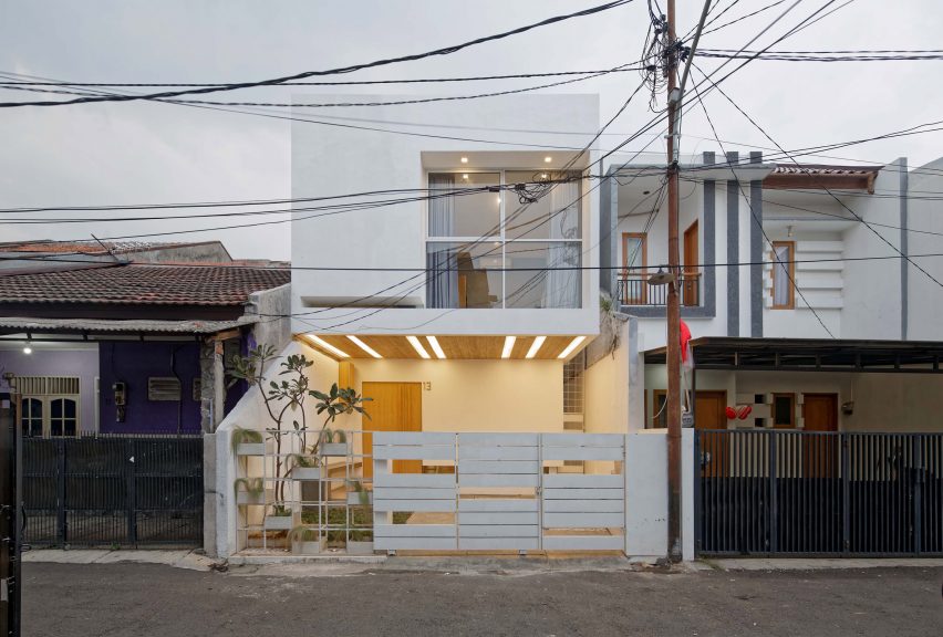 Splow House by Delution Architect