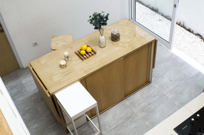 Splow House by Delution Architect