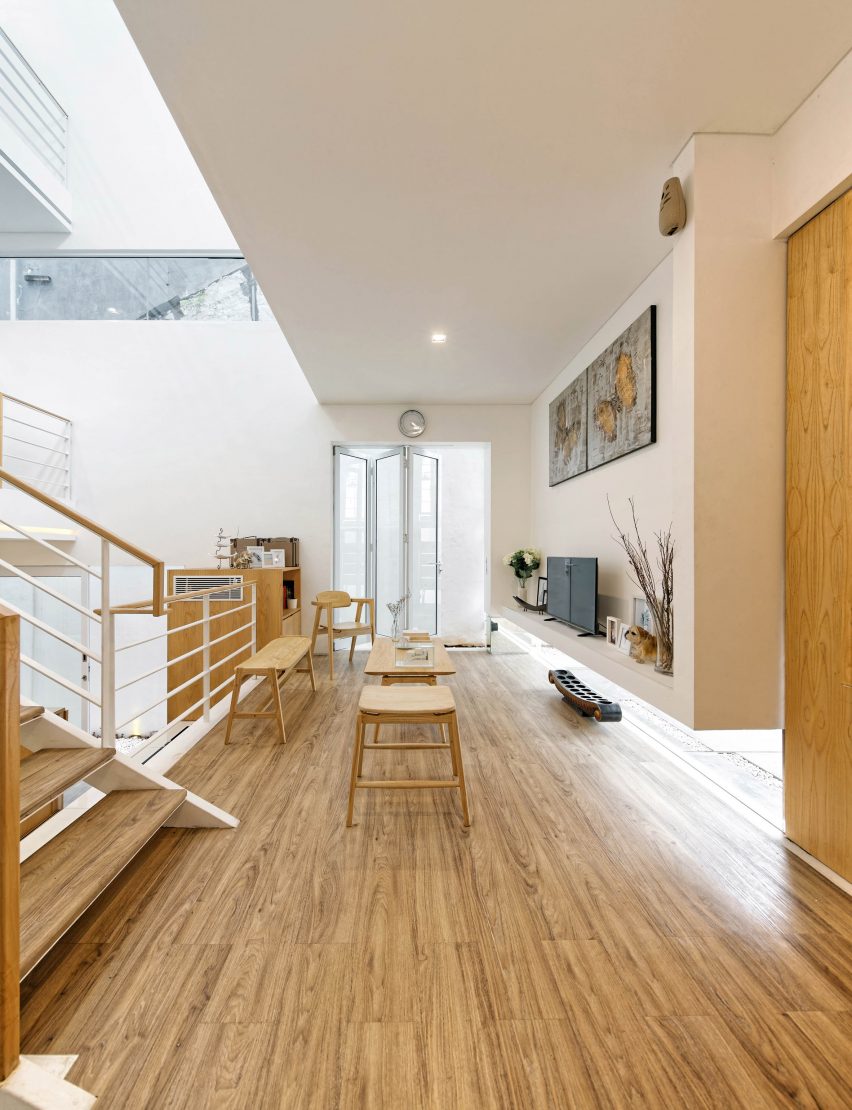 Splow House by Delution Architect