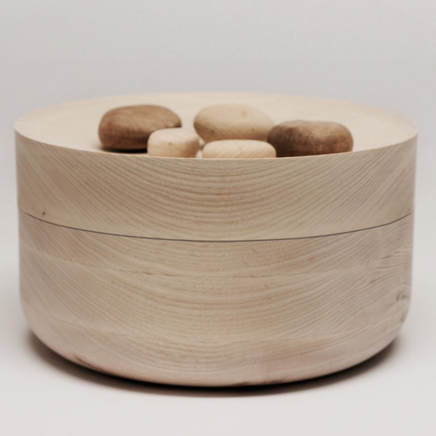 Tactile Perception urn by Lisa Merk Lund University