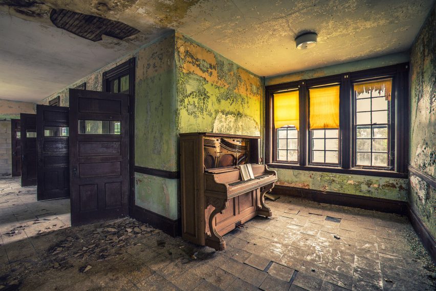 Ward Patient Activity Room Matt Van der Velde Architecture Abandoned Asylums Interior Jonglez Publishing