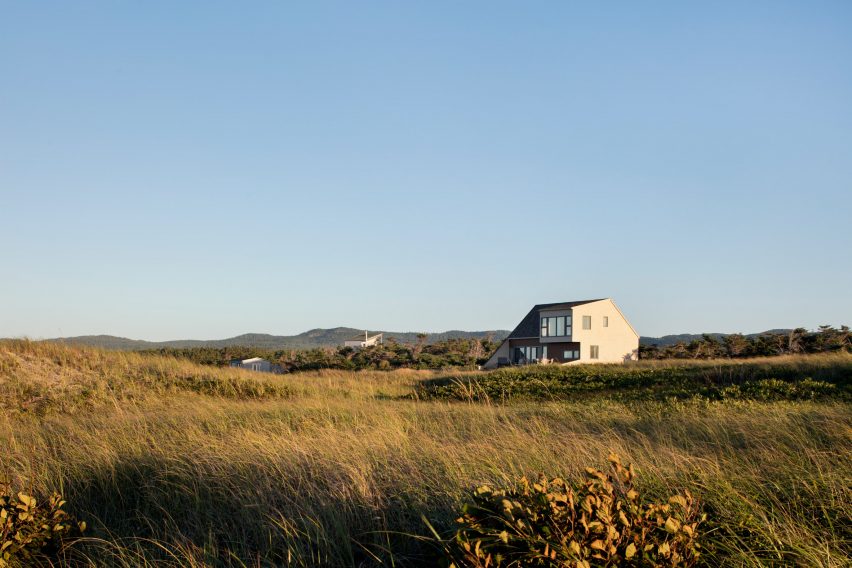 West Dune House by Bourgeois / Lechasseur architects