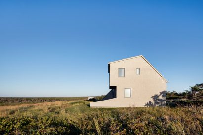 West Dune House by Bourgeois / Lechasseur architects