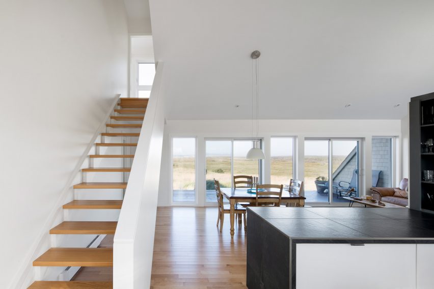 West Dune House by Bourgeois / Lechasseur architects