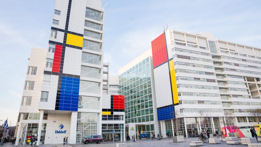 Mondrian-style paintwork covers Richard Meier’s City Hall in The Hague
