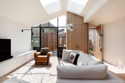 Courtyard House by De Rosee Sa
