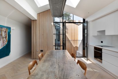 Courtyard House by De Rosee Sa