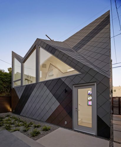 Amoroso video studio and guesthouse by Modal Design