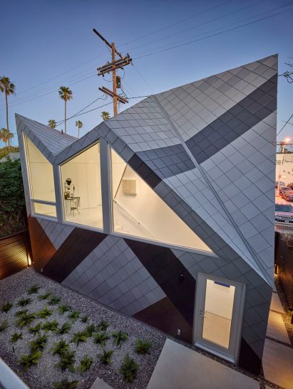 Amoroso video studio and guesthouse by Modal Design
