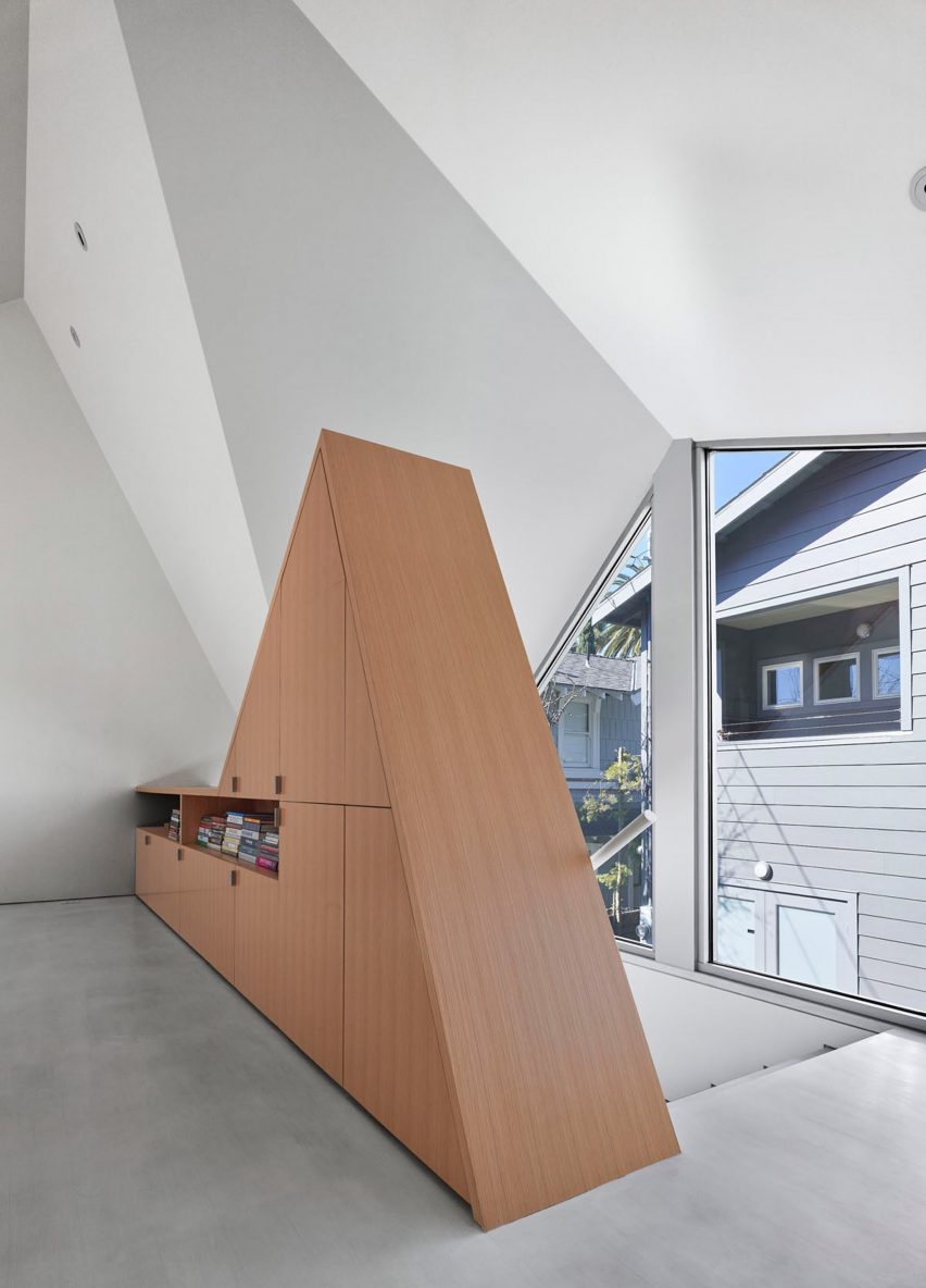Amoroso video studio and guesthouse by Modal Design