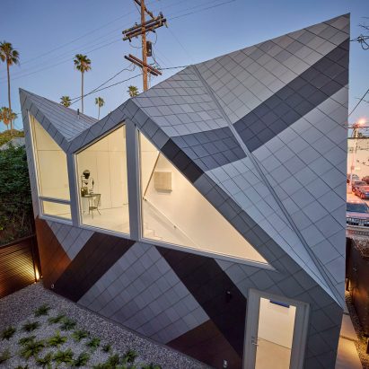 Amoroso video studio and guesthouse by Modal Design
