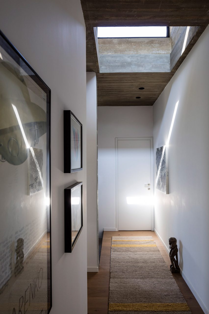 Bare House by Jacobs-Yaniv Architects