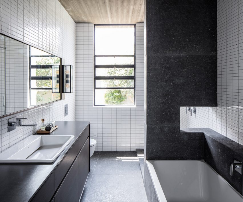 Bare House by Jacobs-Yaniv Architects