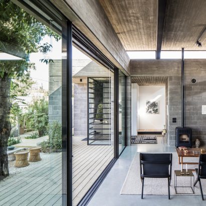 Bare House by Jacobs-Yaniv Architects
