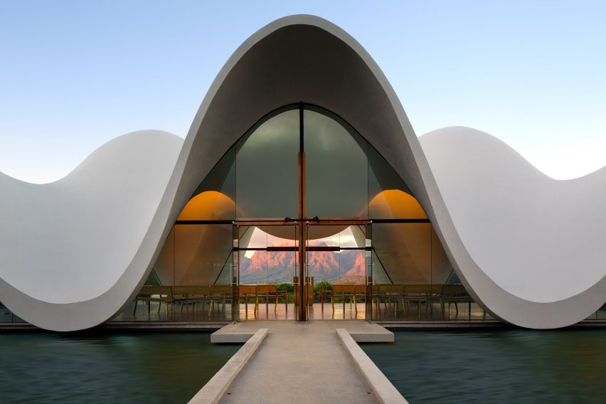 Bosjes Chapel by Steyn Studio