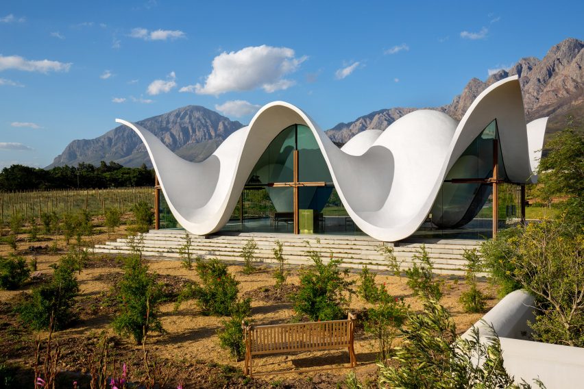 Bosjes Chapel by Steyn Studio