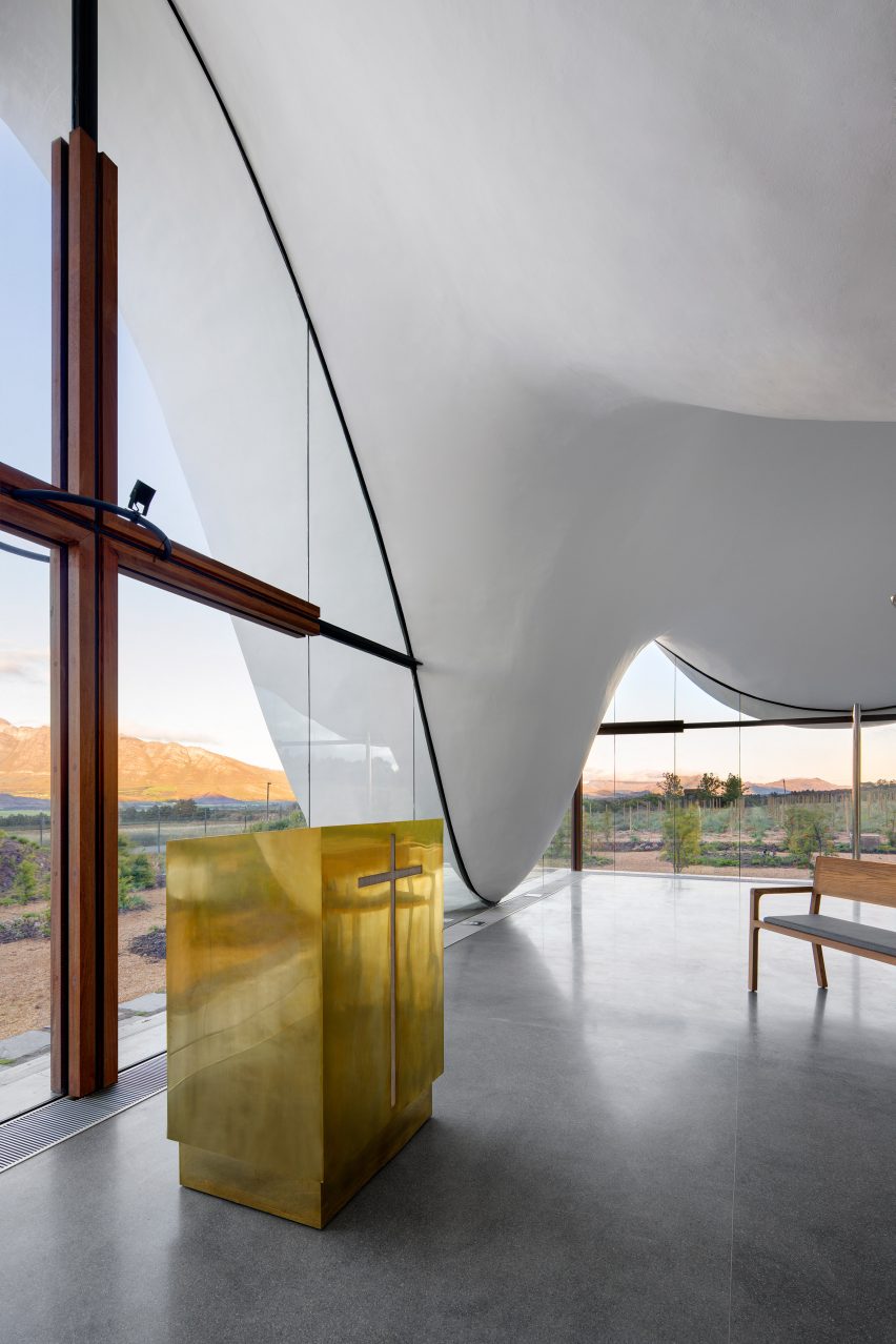 Bosjes Chapel by Steyn Studio