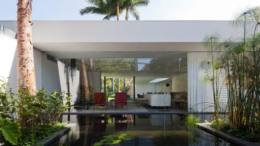 Casa Alto de Pinheiros by AMZ Arquitetos