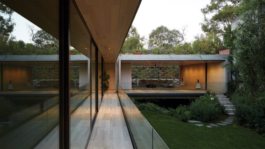 Casa Roel by Felipe Assadi