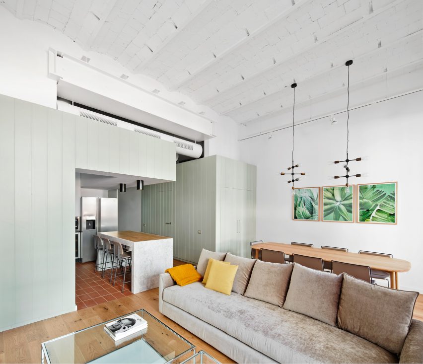 Casp21 by Bonba Studio