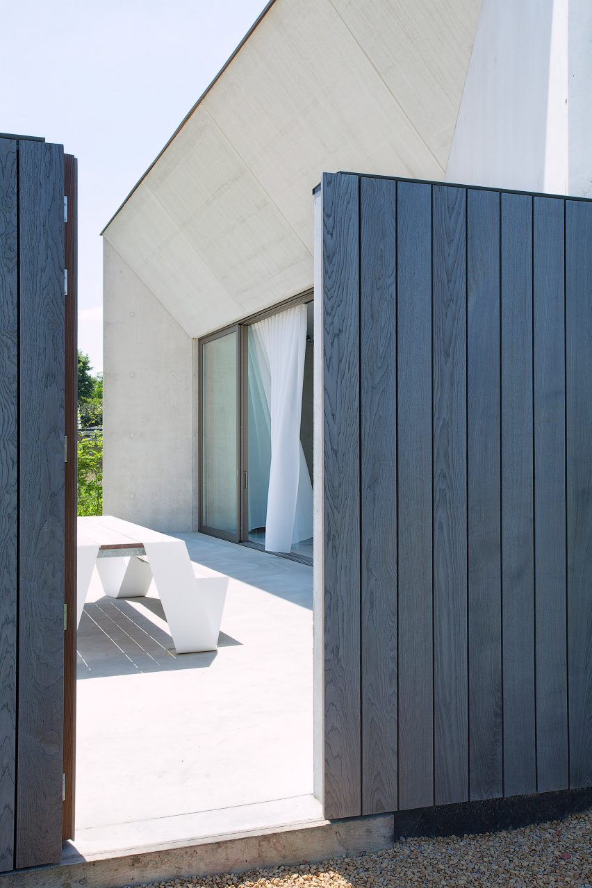 Concrete House in Belgium by Clauwers & Simon