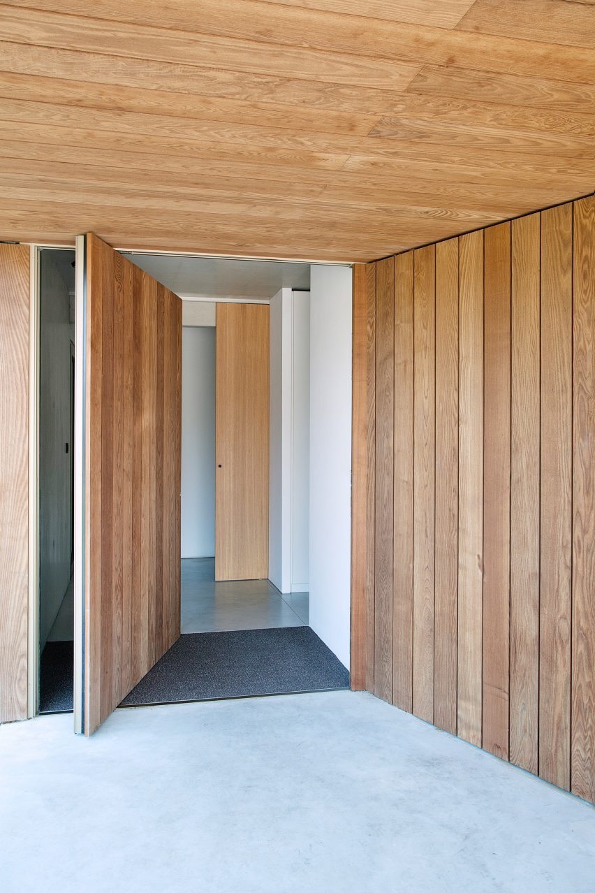 Concrete House in Belgium by Clauwers & Simon