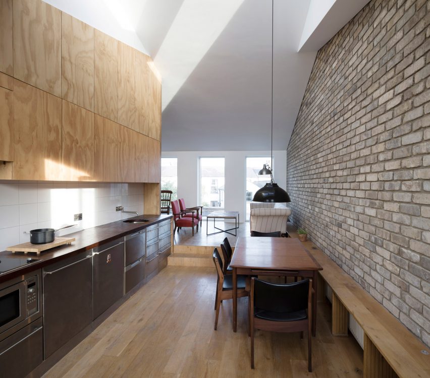 Cratlach Mews House by DUA