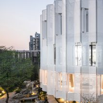 Eight Tenths Garden by Wutopia Lab