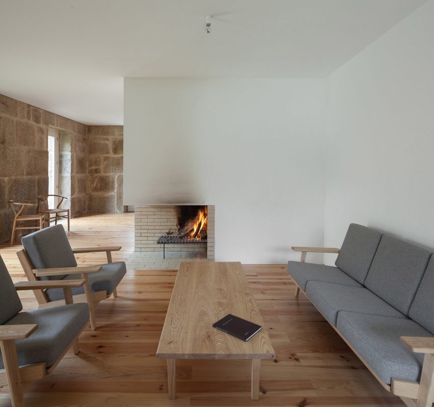 Feitais House by José Lobo Almeida