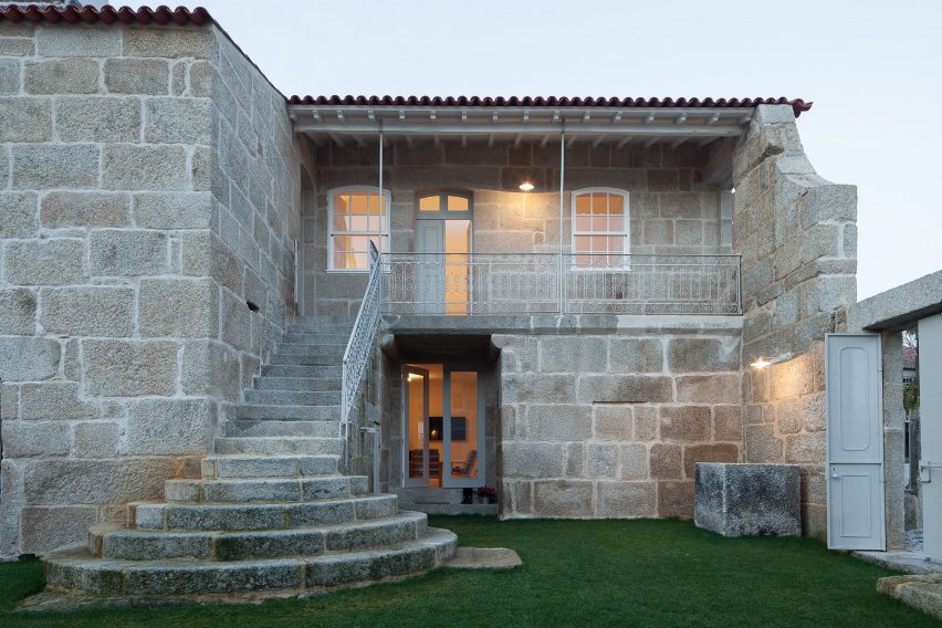 Feitais House by José Lobo Almeida