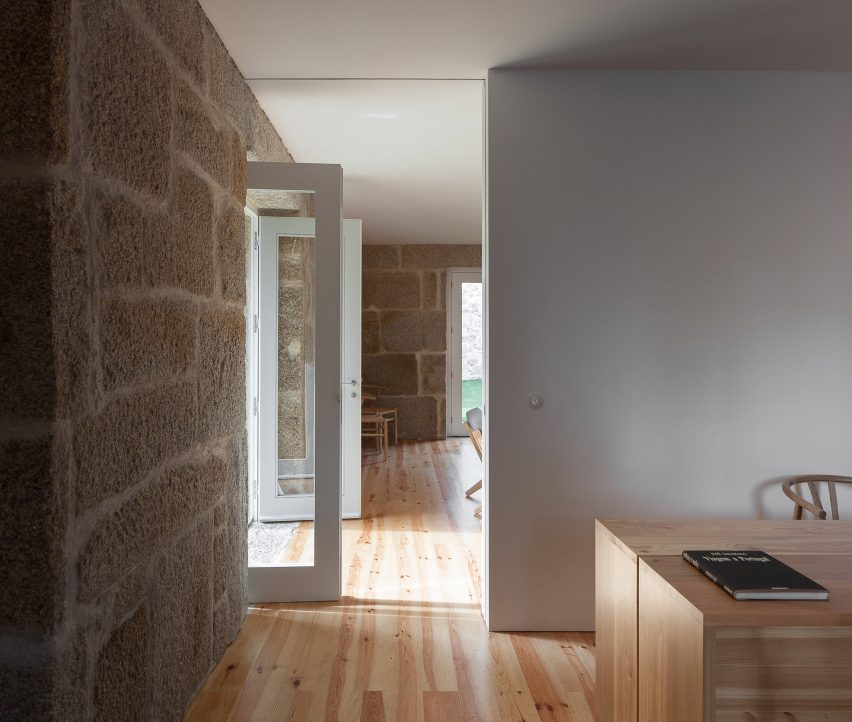 Feitais House by José Lobo Almeida