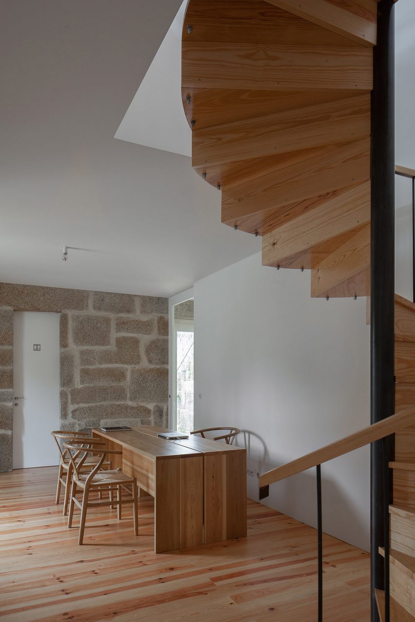 Feitais House by José Lobo Almeida