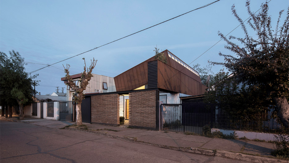 Casa Lautar by Felipe Alarcón Carreño