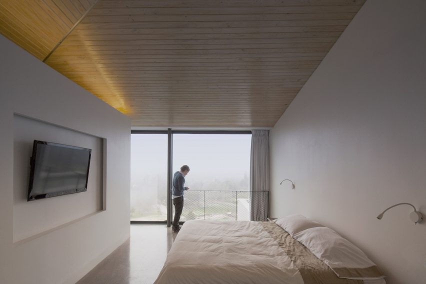 GZ House by Studio Cáceres Lazo