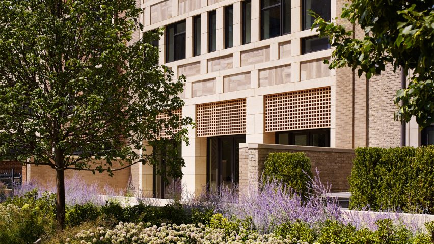 Lincoln Park Townhouse by HBRA
