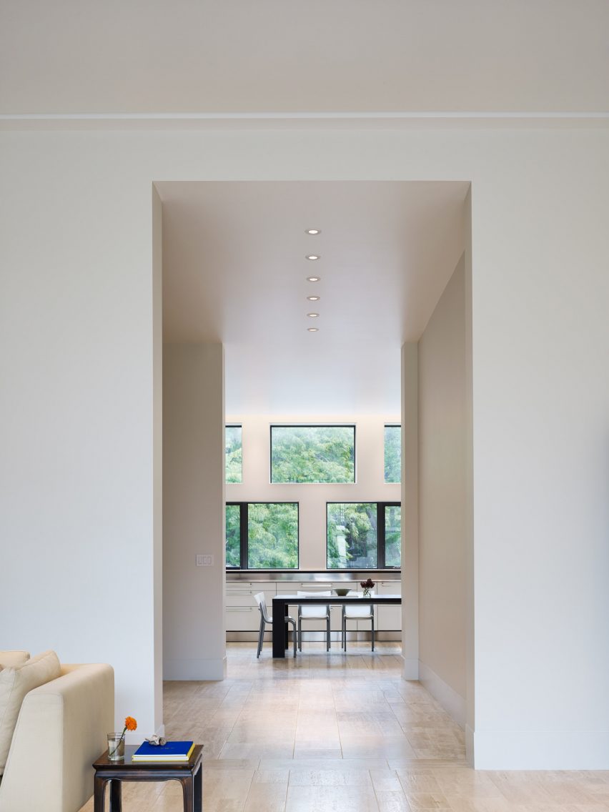 Lincoln Park Townhouse by HBRA