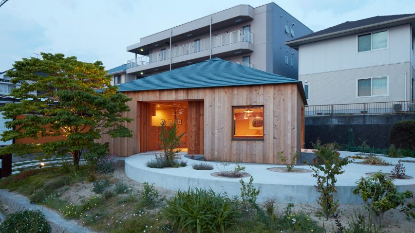 House in Mukainada by FujiwaraMuro architects