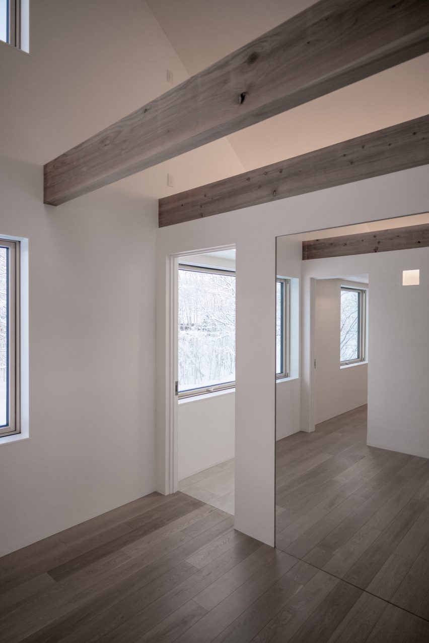 House in Niseko by Florian Busch Architects