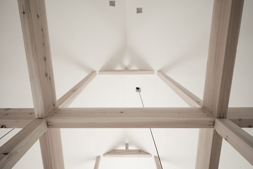 House in Niseko by Florian Busch Architects