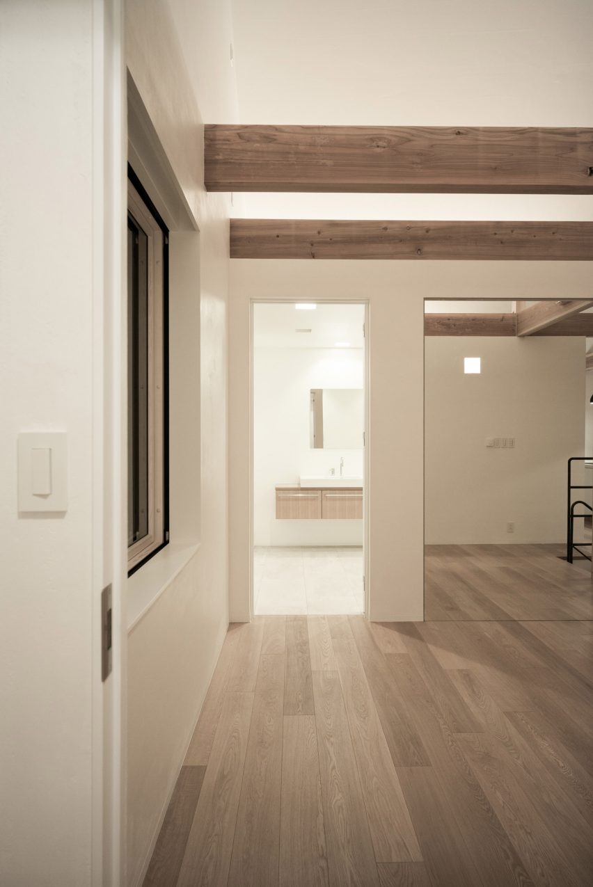 House in Niseko by Florian Busch Architects
