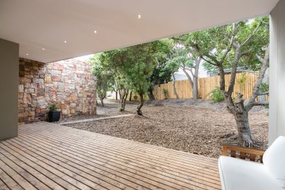 House in Noordhoek by Sven ten Bokkel Huinink