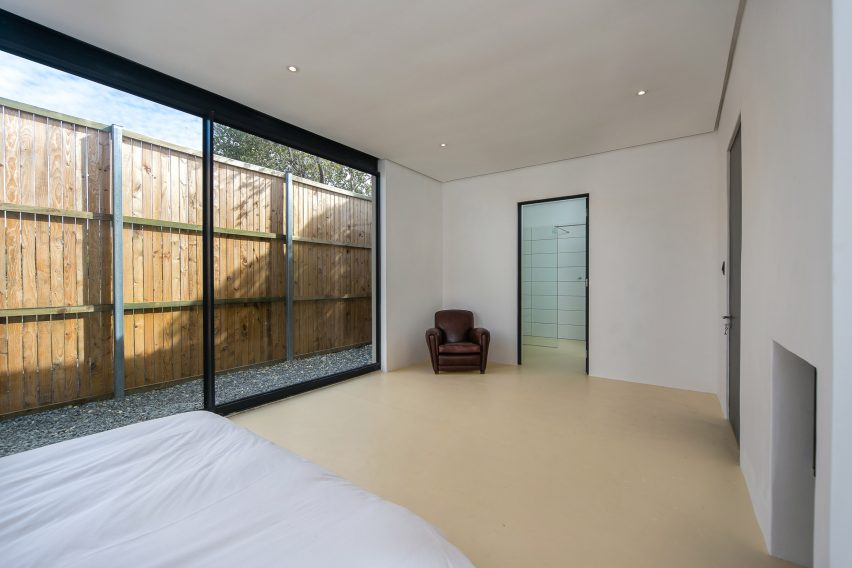 House in Noordhoek by Sven ten Bokkel Huinink