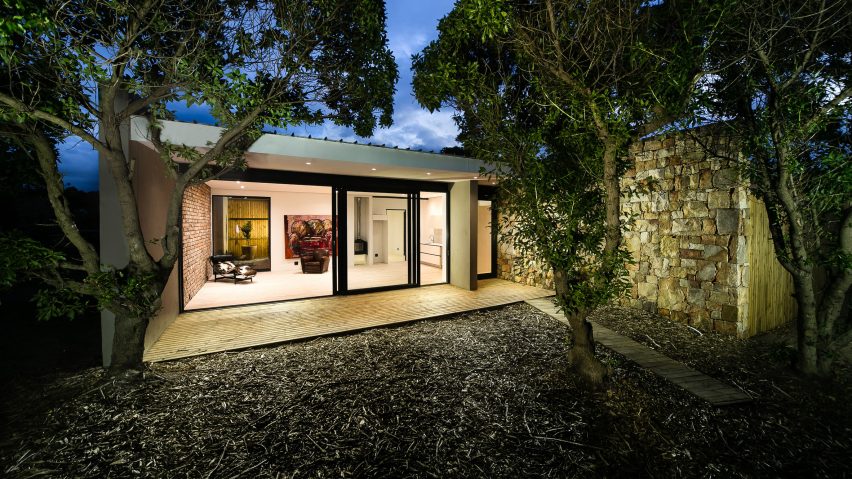 House in Noordhoek by Sven ten Bokkel Huinink