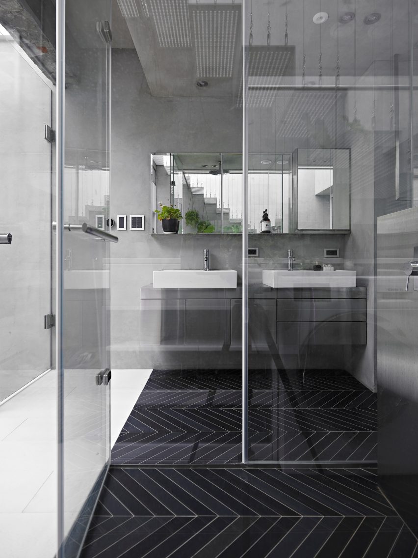 House W by KC design studio